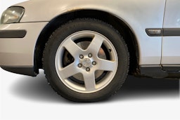 harmaa Volvo V70 2004 kuva 9.