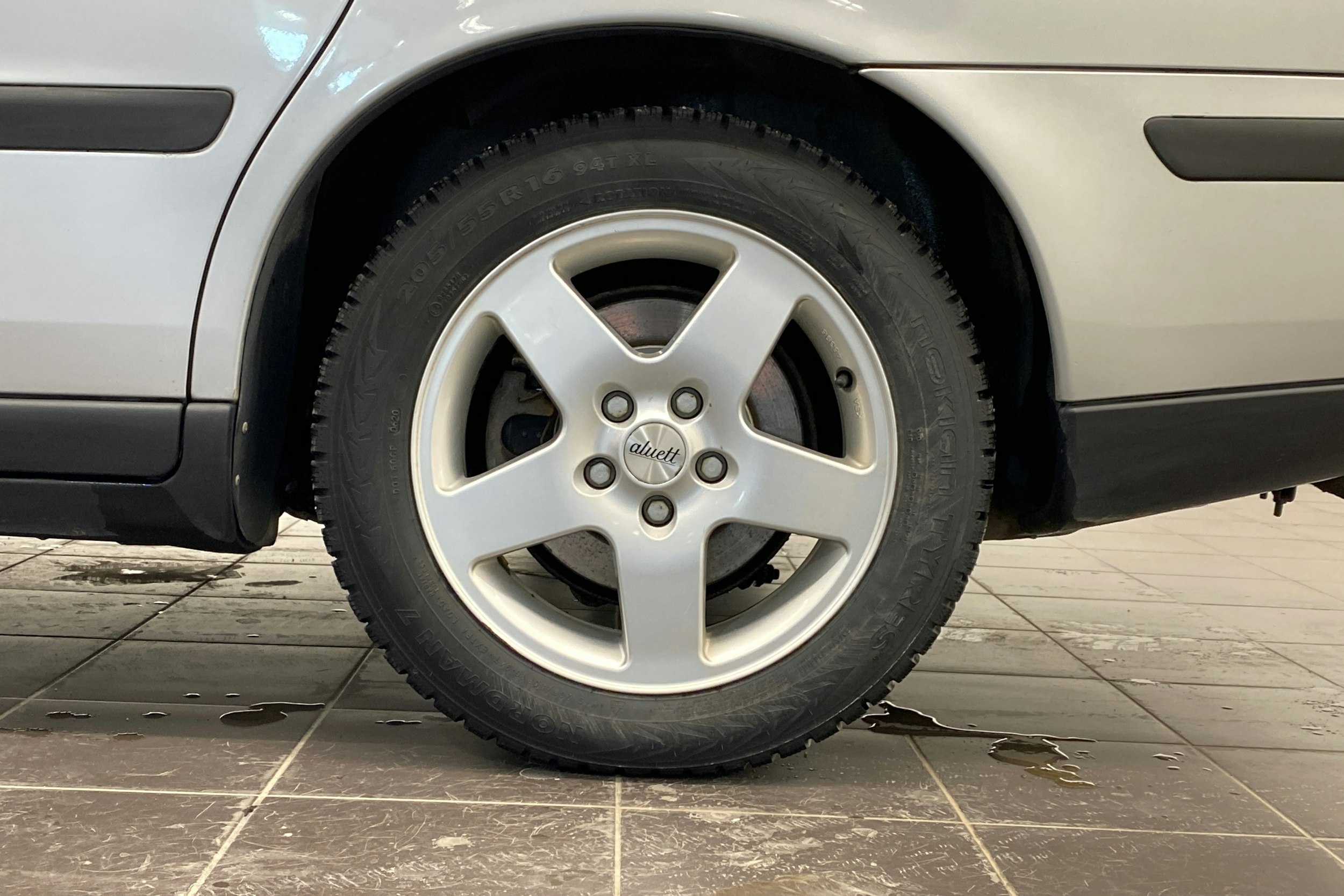 harmaa Volvo V70 2004 kuva 10.