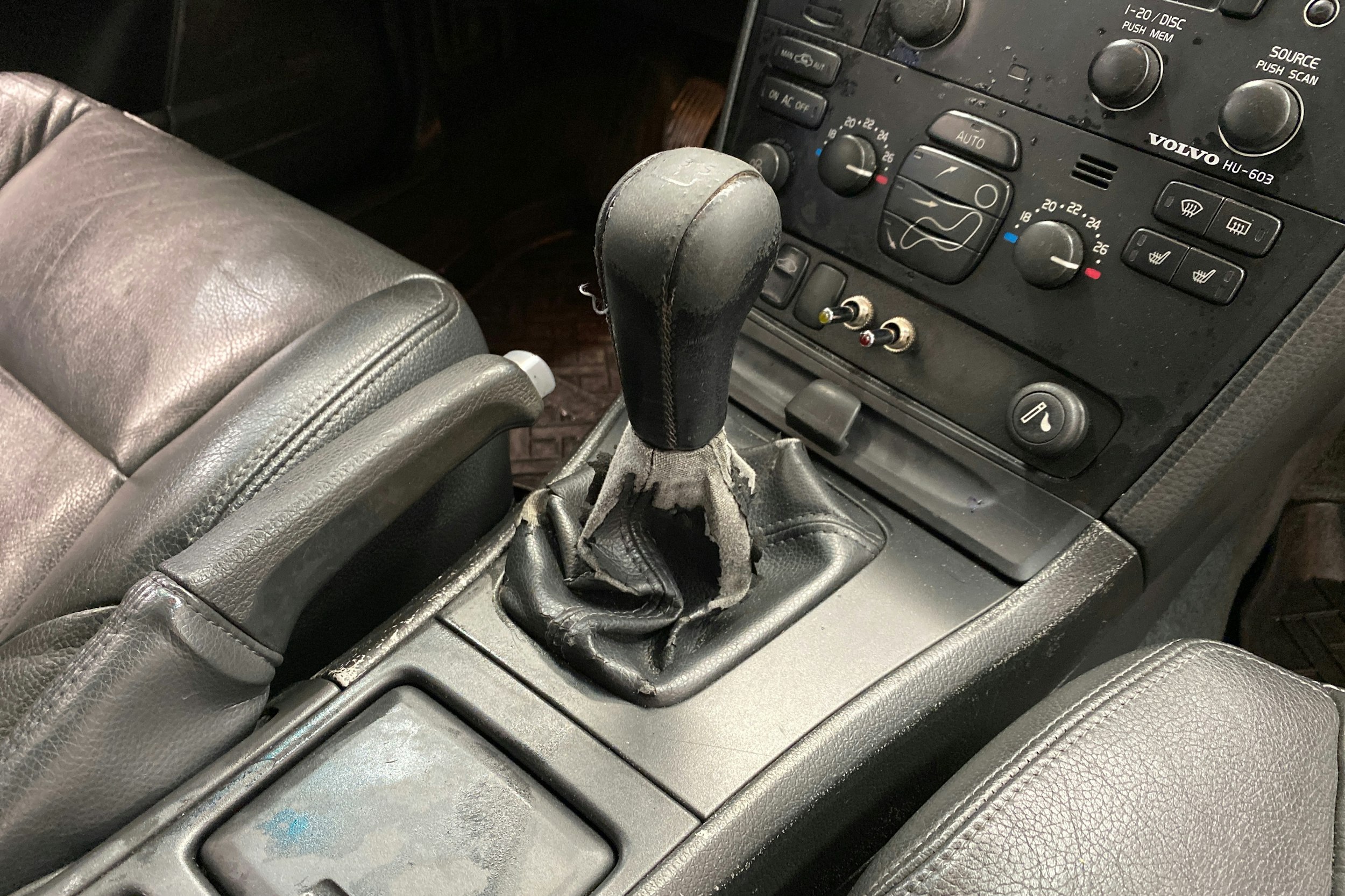 harmaa Volvo V70 2004 kuva 15.