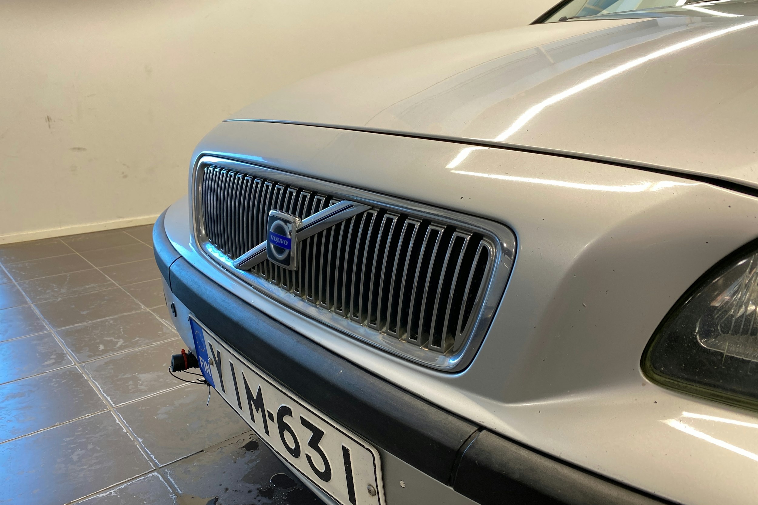 harmaa Volvo V70 2004 kuva 16.