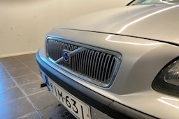 harmaa Volvo V70 2004 kuva 16.