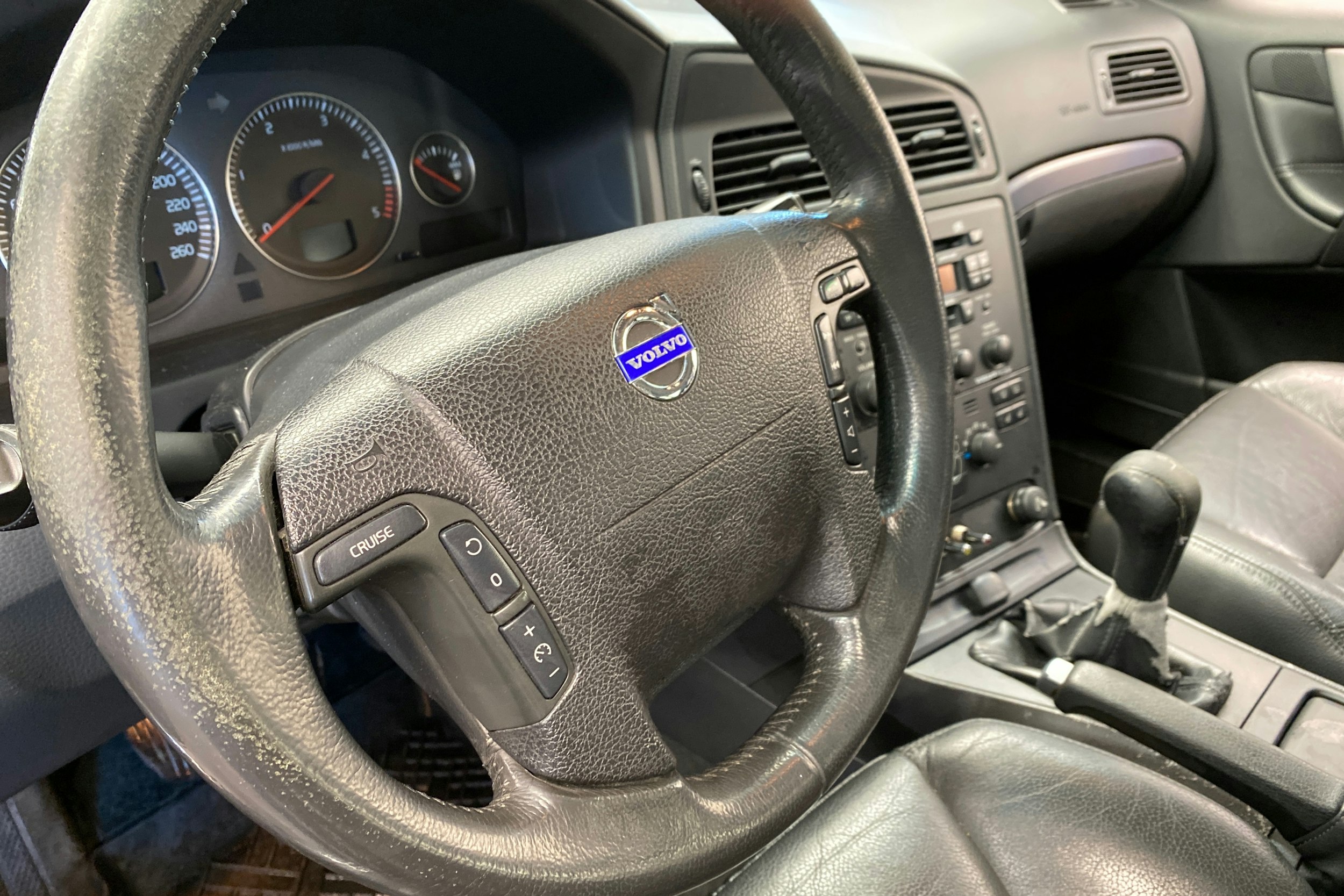 harmaa Volvo V70 2004 kuva 21.