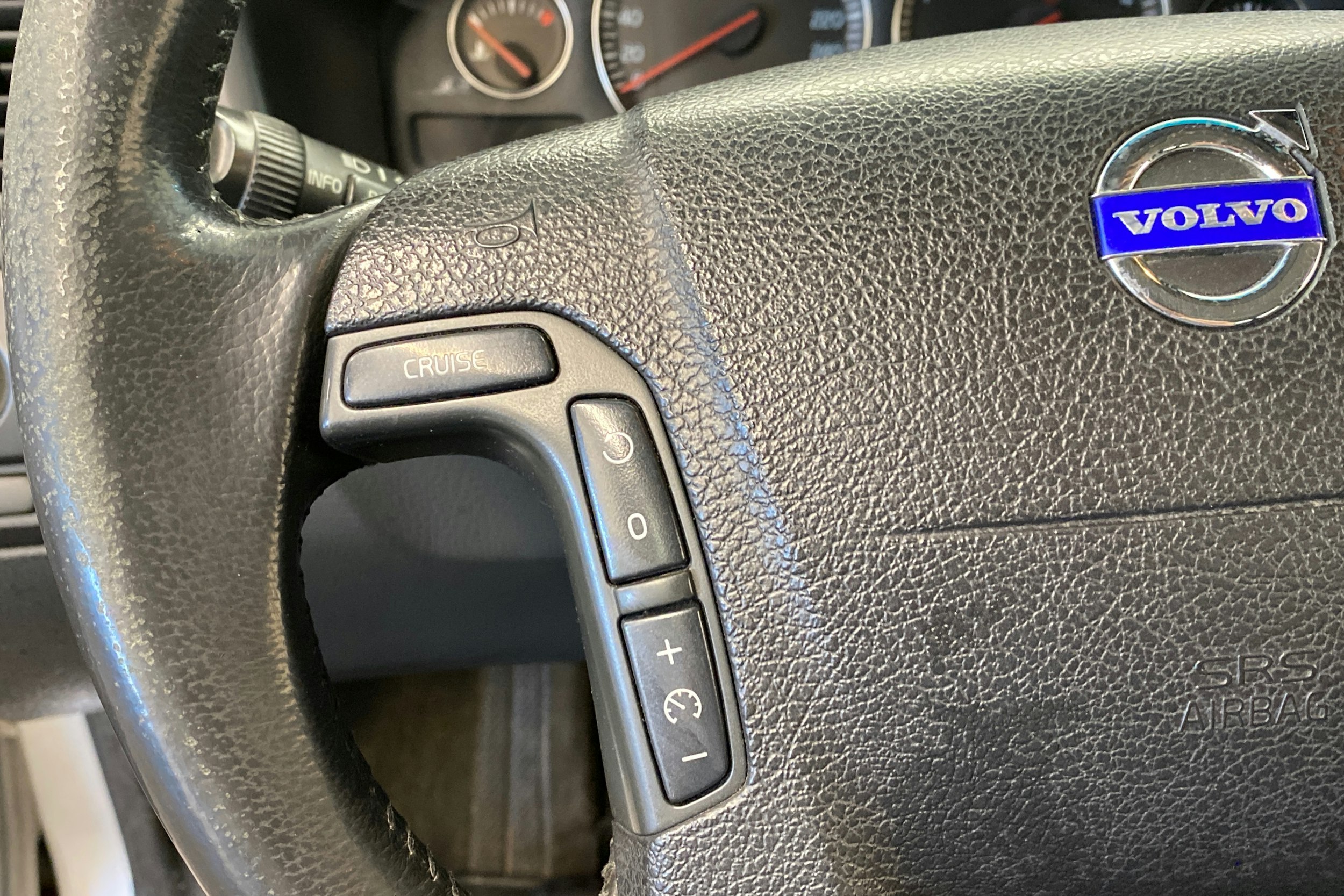 harmaa Volvo V70 2004 kuva 22.