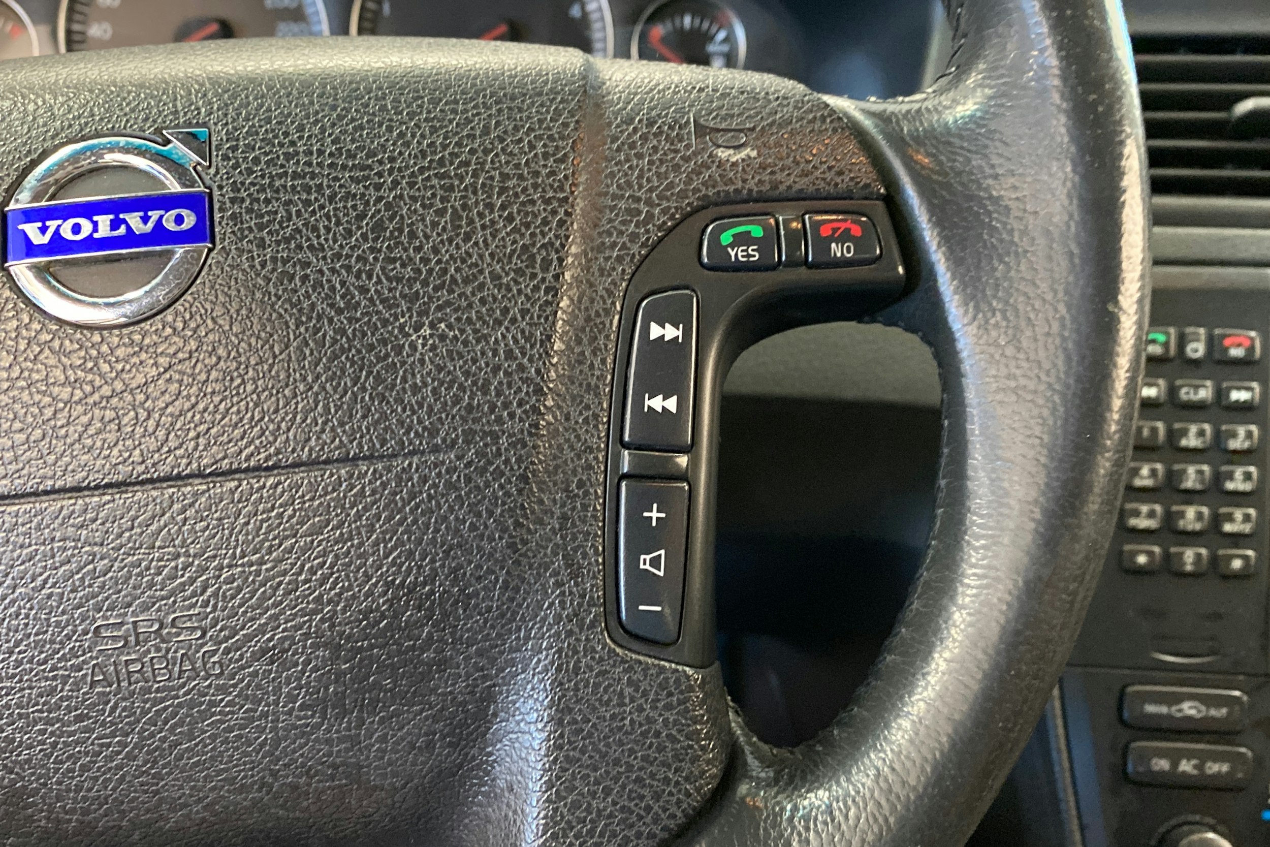 harmaa Volvo V70 2004 kuva 23.