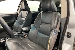 harmaa Volvo V70 2004 kuva 27.