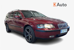 punainen Volvo V70 2003 kuva 1.