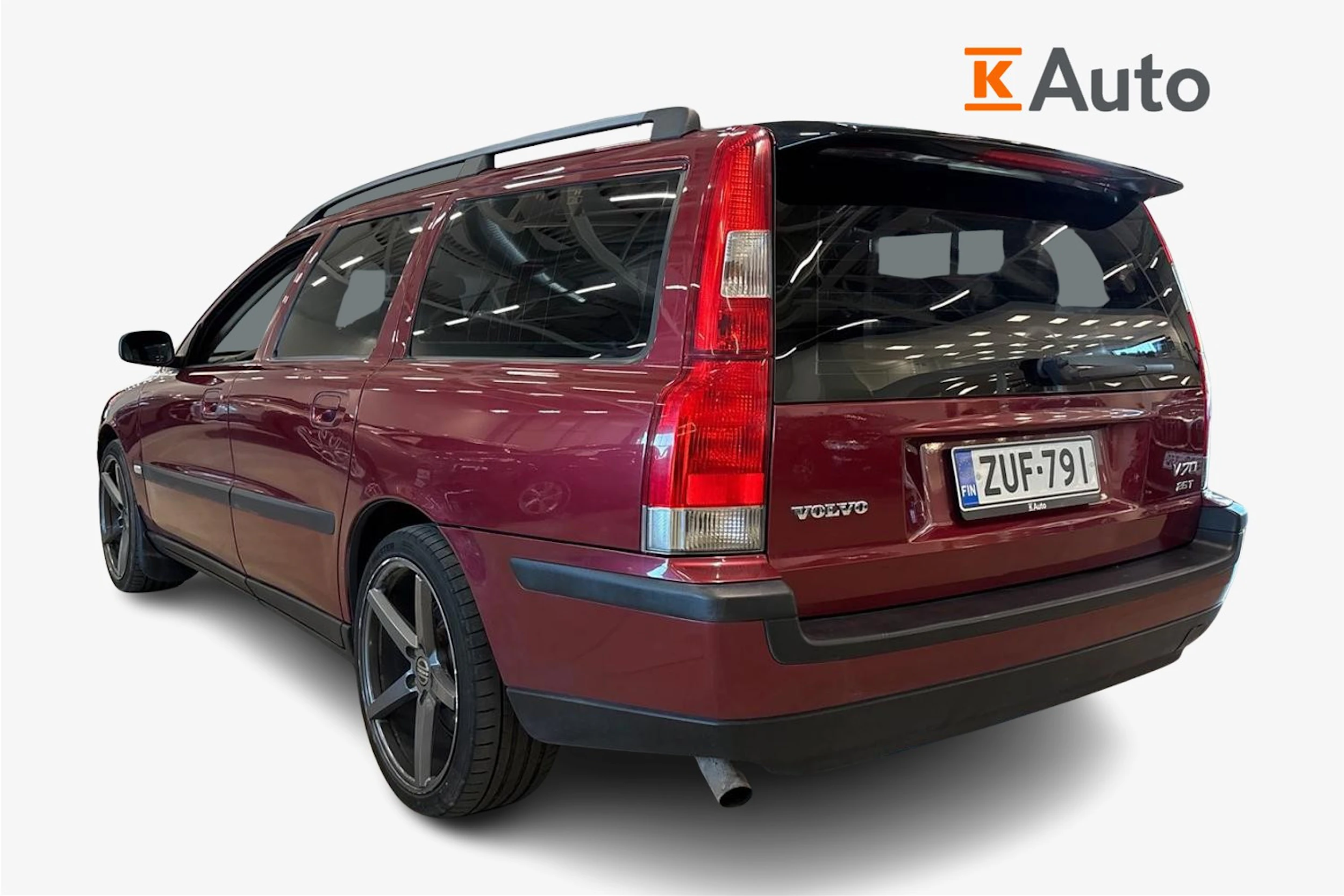 punainen Volvo V70 2003 kuva 2.