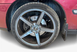 punainen Volvo V70 2003 kuva 9.
