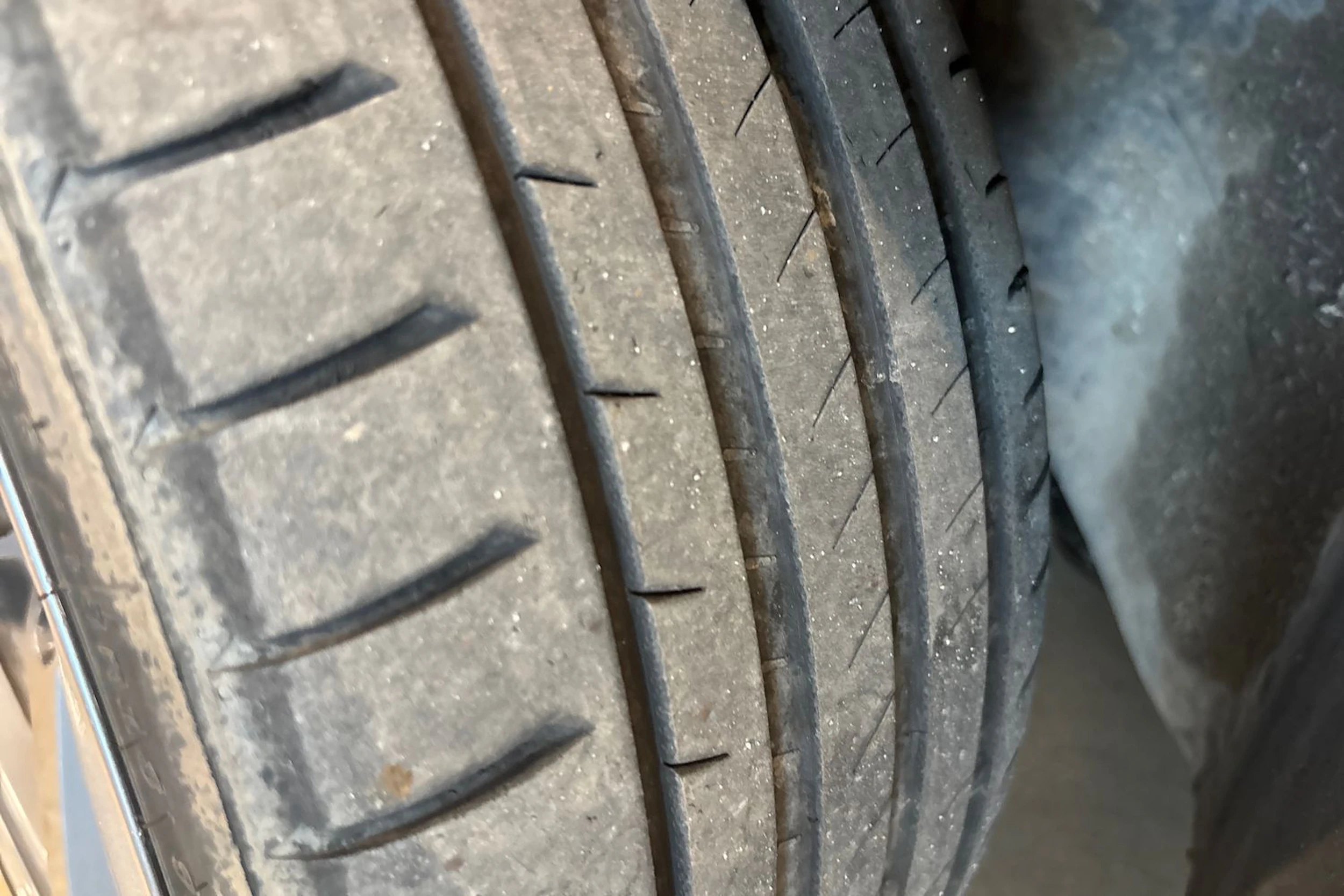 punainen Volvo V70 2003 kuva 10.