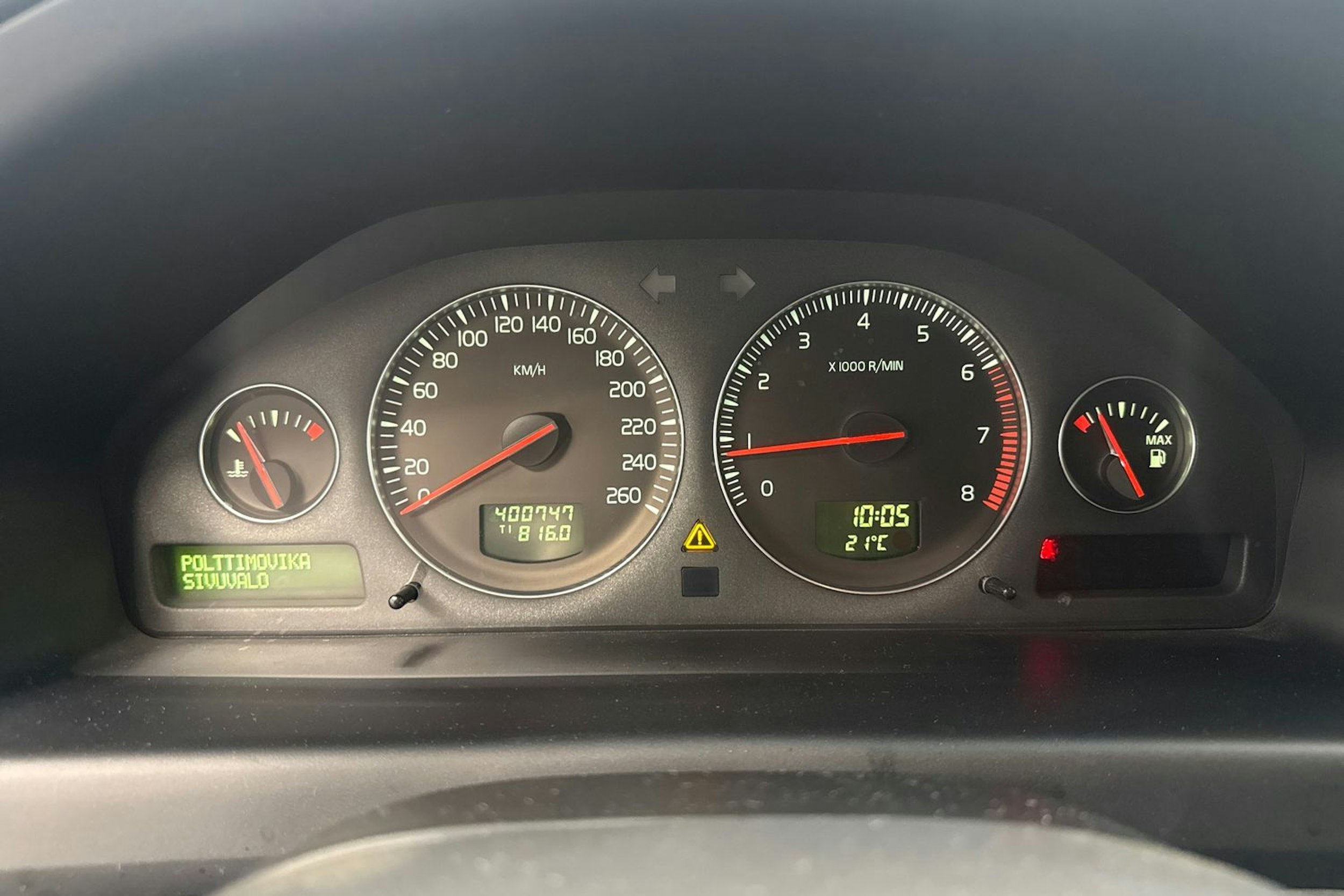 sininen Volvo V70 2005 kuva 13.
