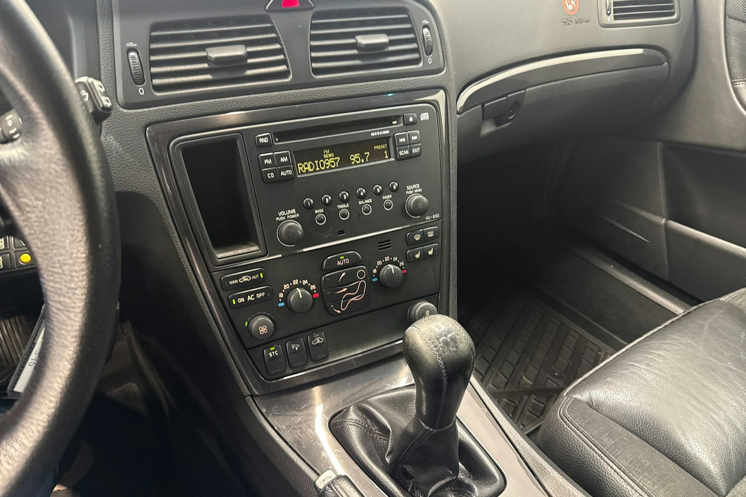 sininen Volvo V70 2005 kuva 14.
