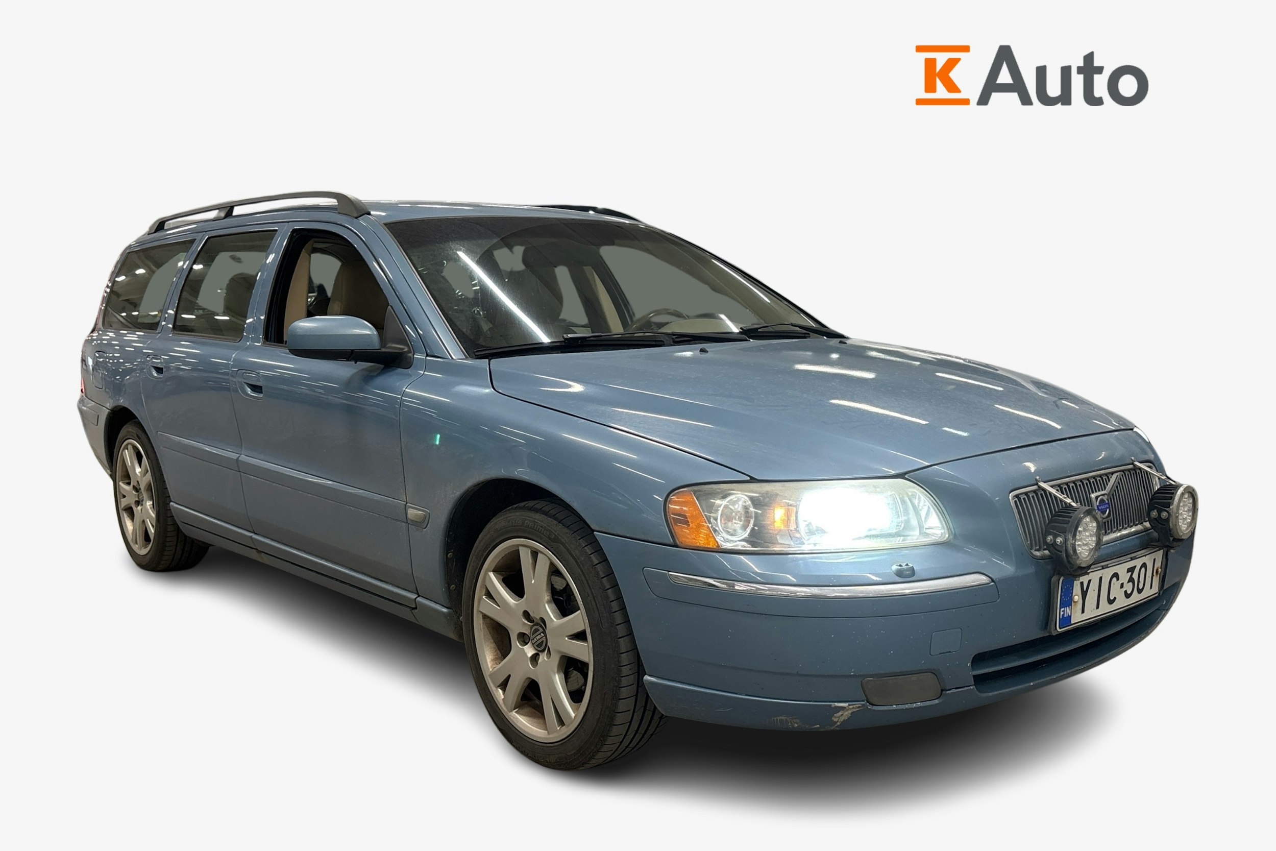 Sininen Volvo V70 2005 kuva 1.