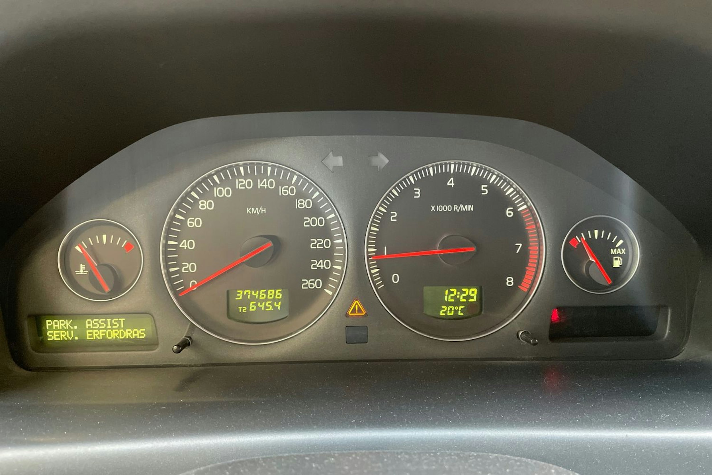 musta Volvo V70 2006 kuva 24.