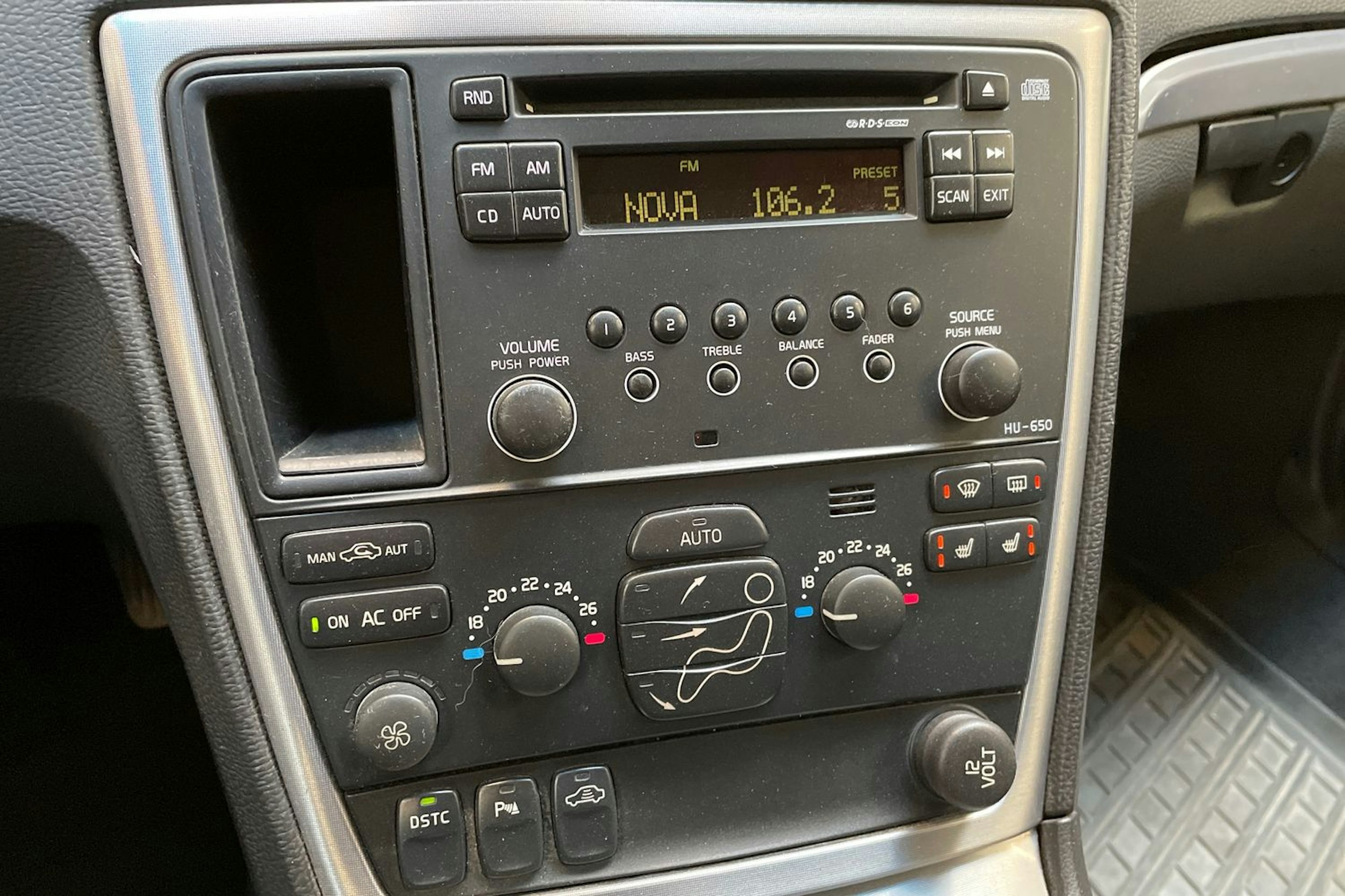 musta Volvo V70 2006 kuva 25.