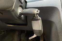 musta Volvo V70 2006 kuva 26.