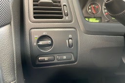 musta Volvo V70 2006 kuva 28.