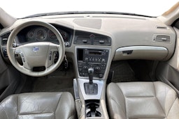 Sininen Volvo V70 2006 kuva 7.
