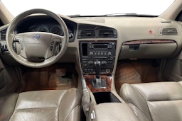 sininen Volvo V70 2006 kuva 9.