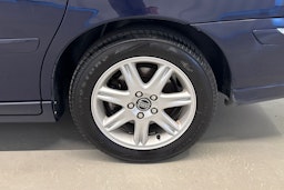 sininen Volvo V70 2006 kuva 13.