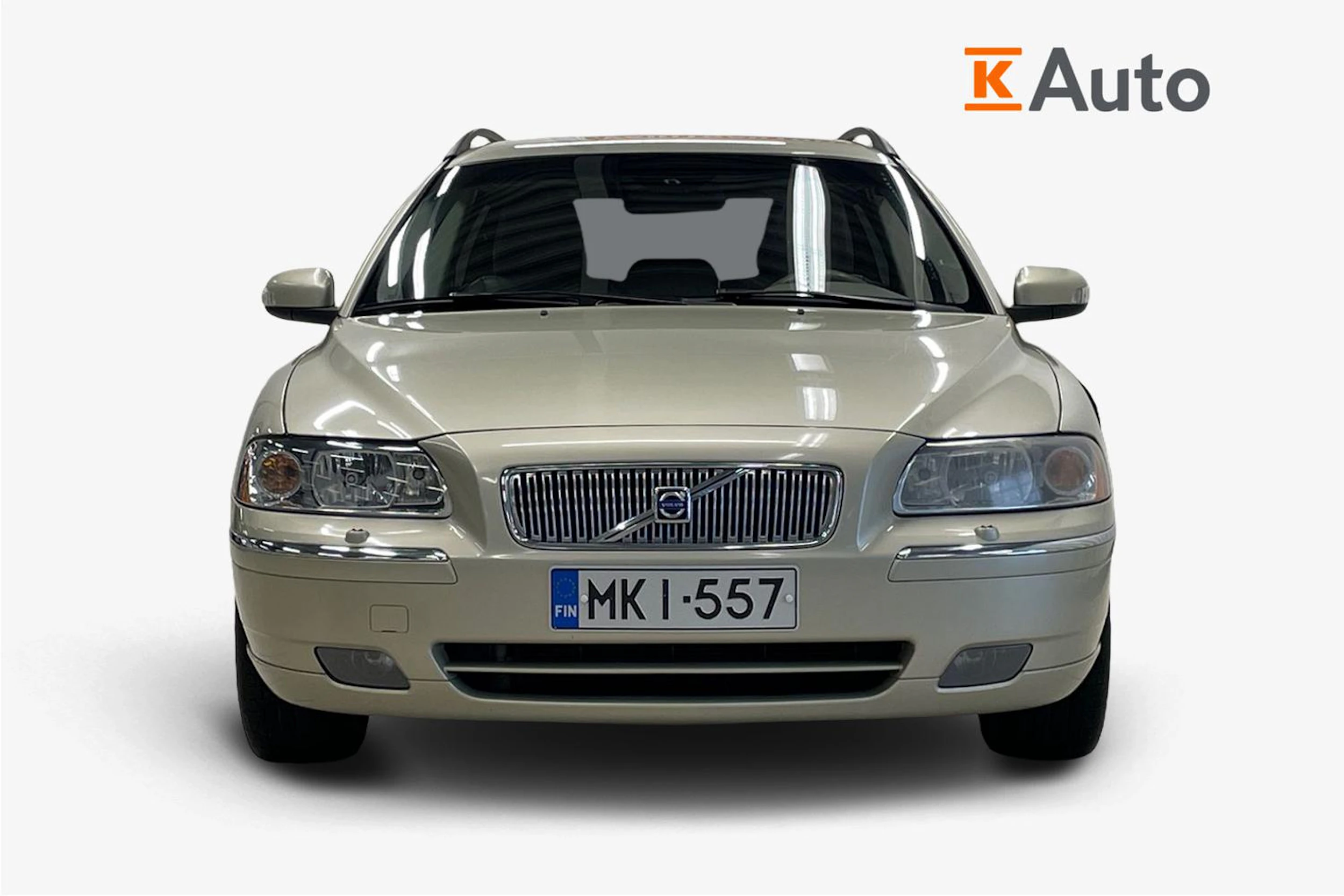 beige Volvo V70 2007 kuva 4.
