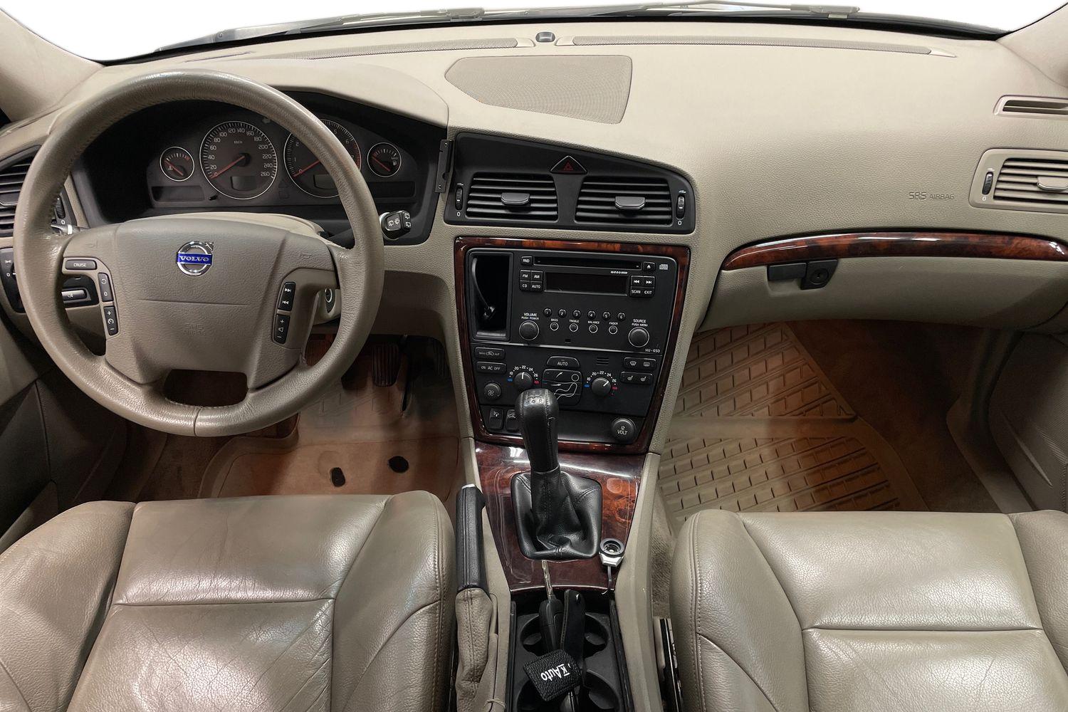 Volvo V70 2,4 (140) Classic man 2007, kuva 7/22