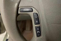 beige Volvo V70 2007 kuva 14.