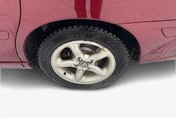 punainen Volvo V70 2006 kuva 9.