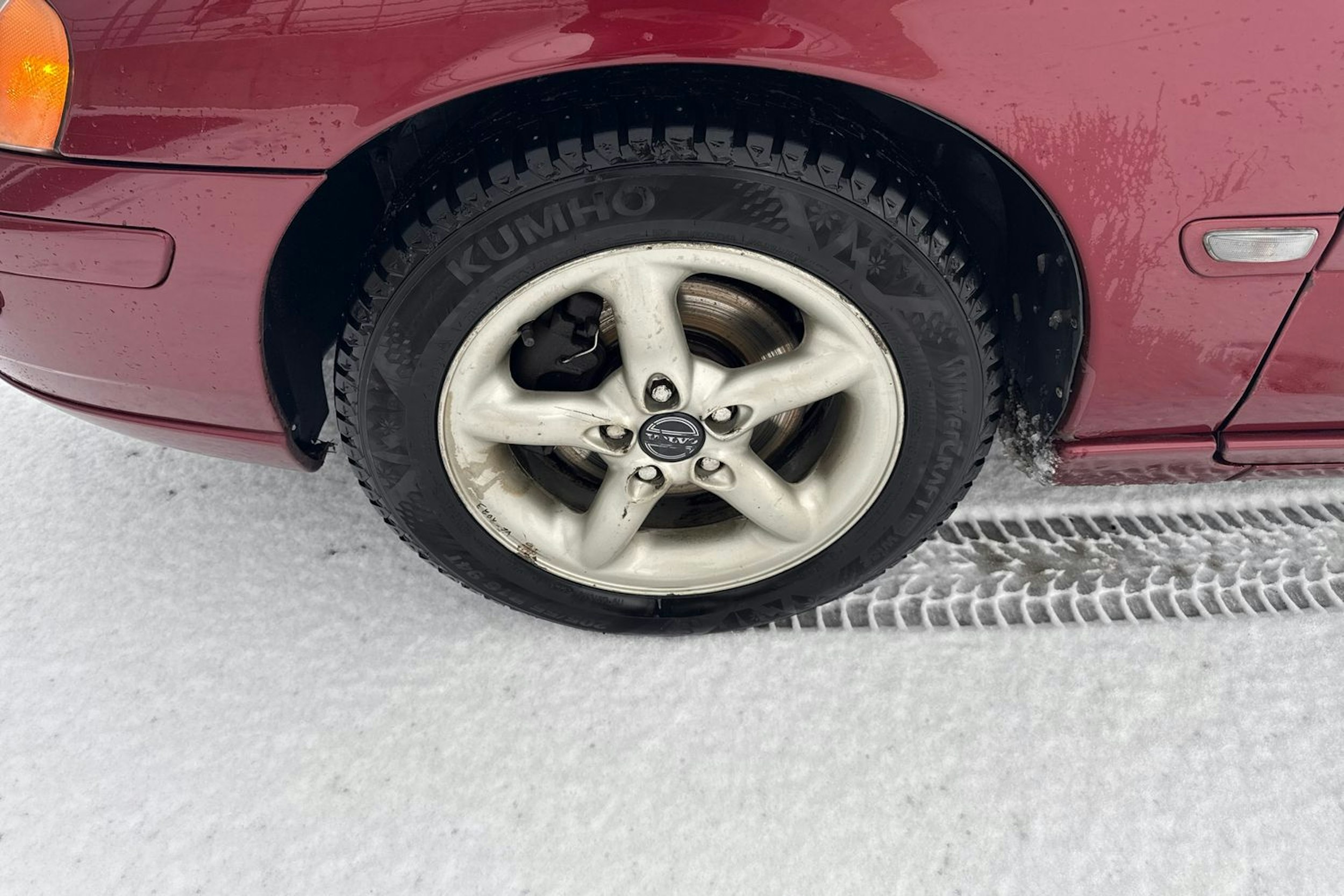 punainen Volvo V70 2006 kuva 10.