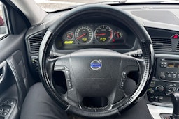 punainen Volvo V70 2006 kuva 11.