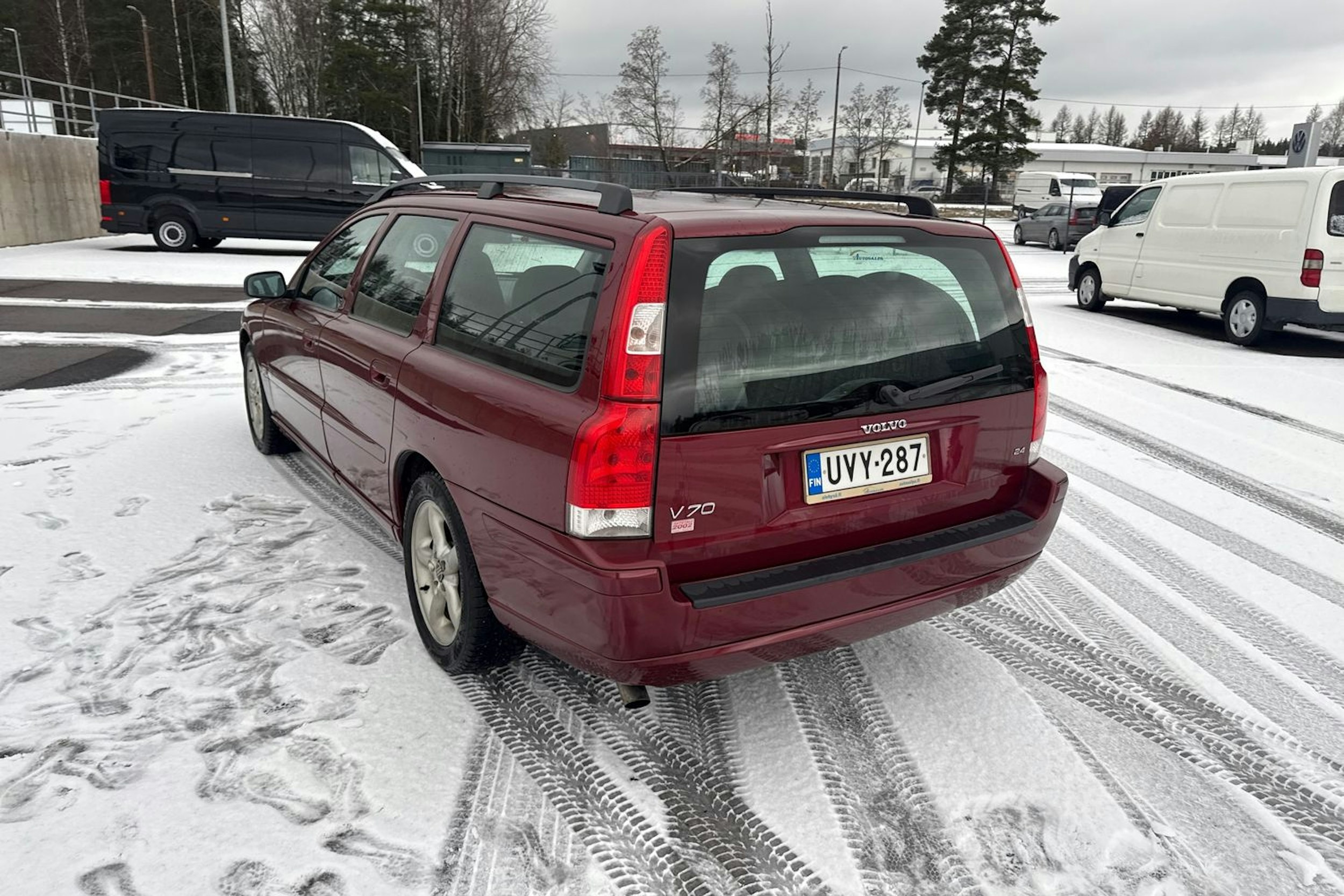 punainen Volvo V70 2006 kuva 27.