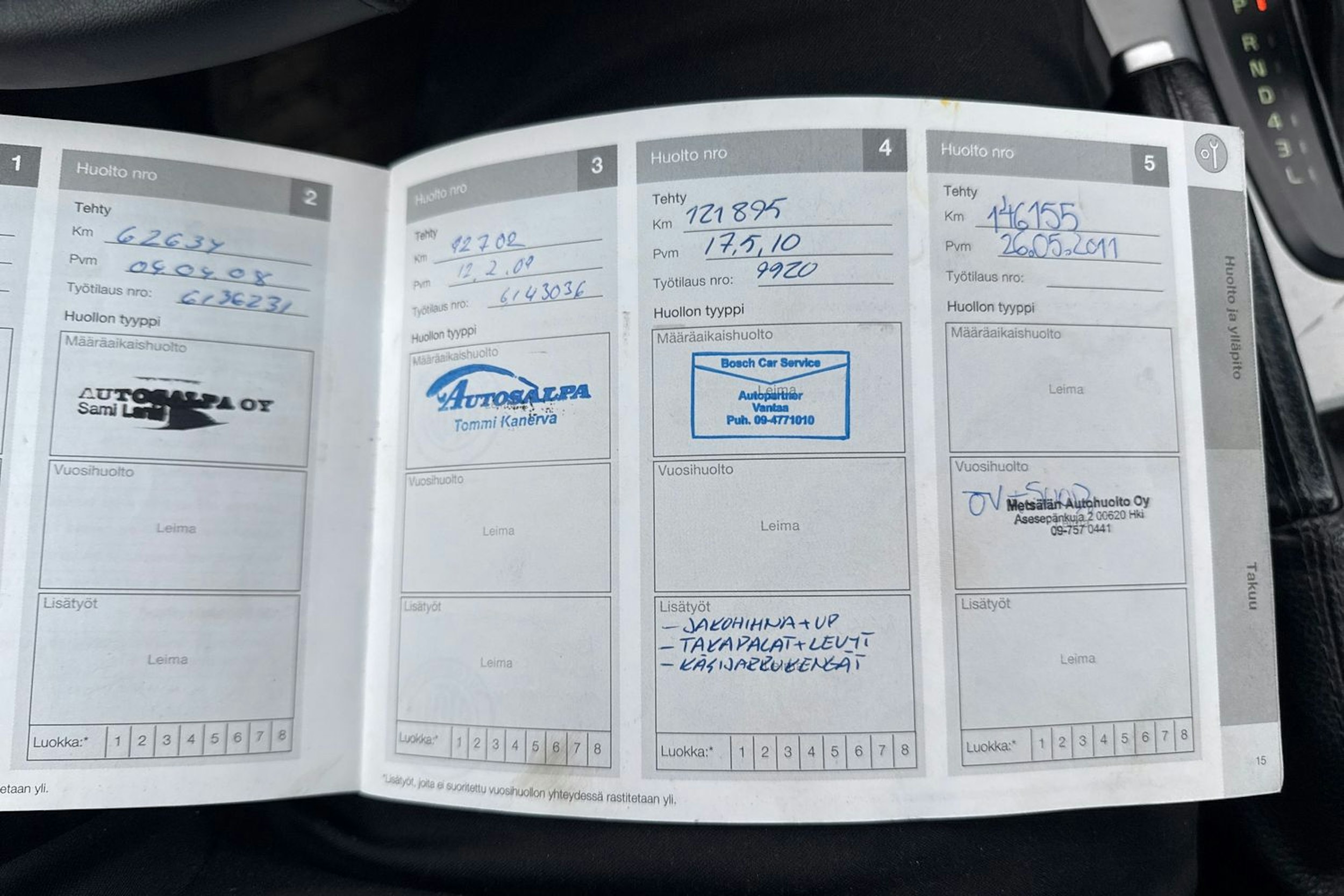 punainen Volvo V70 2006 kuva 29.