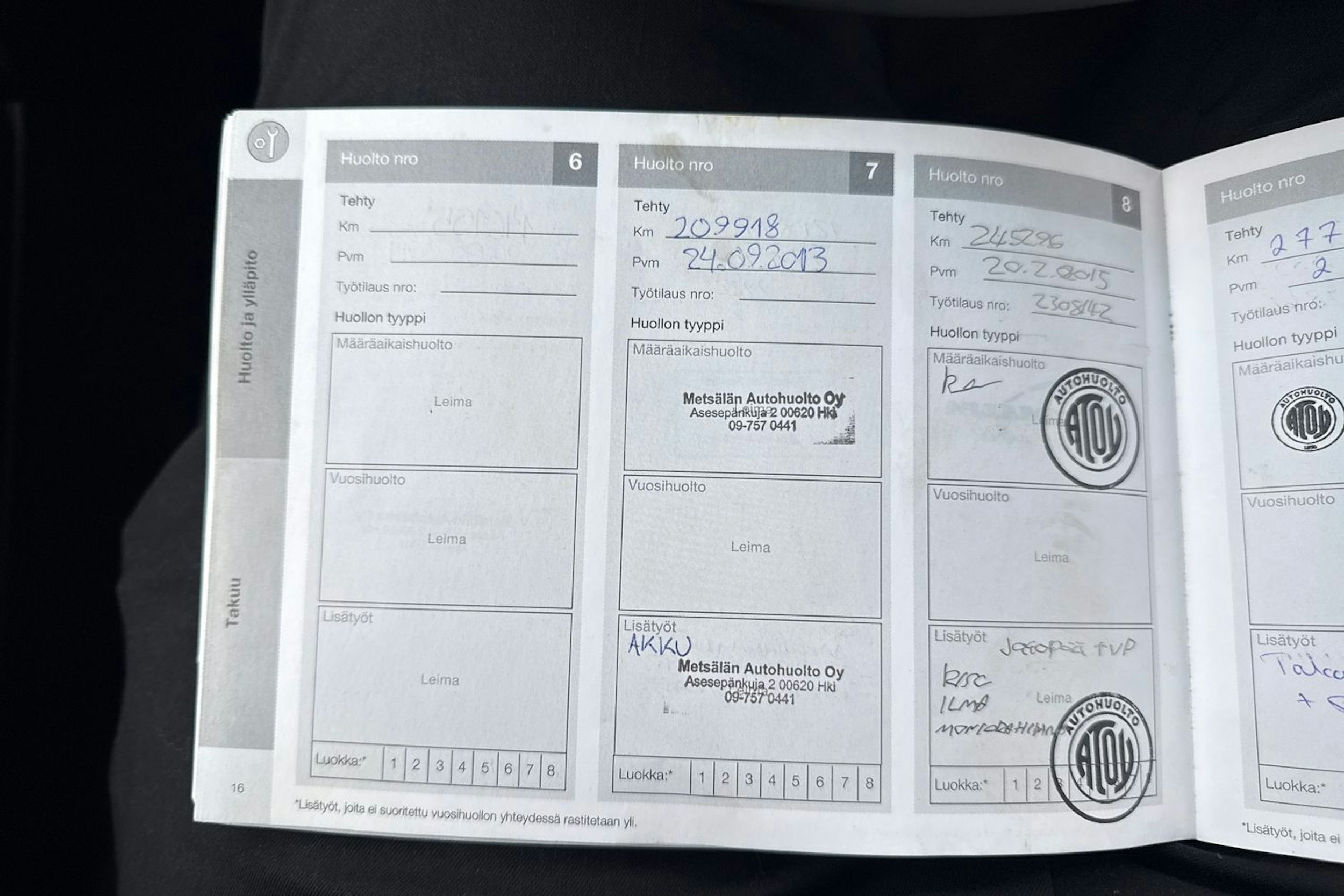 punainen Volvo V70 2006 kuva 30.