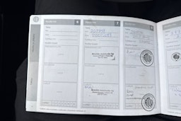 punainen Volvo V70 2006 kuva 30.