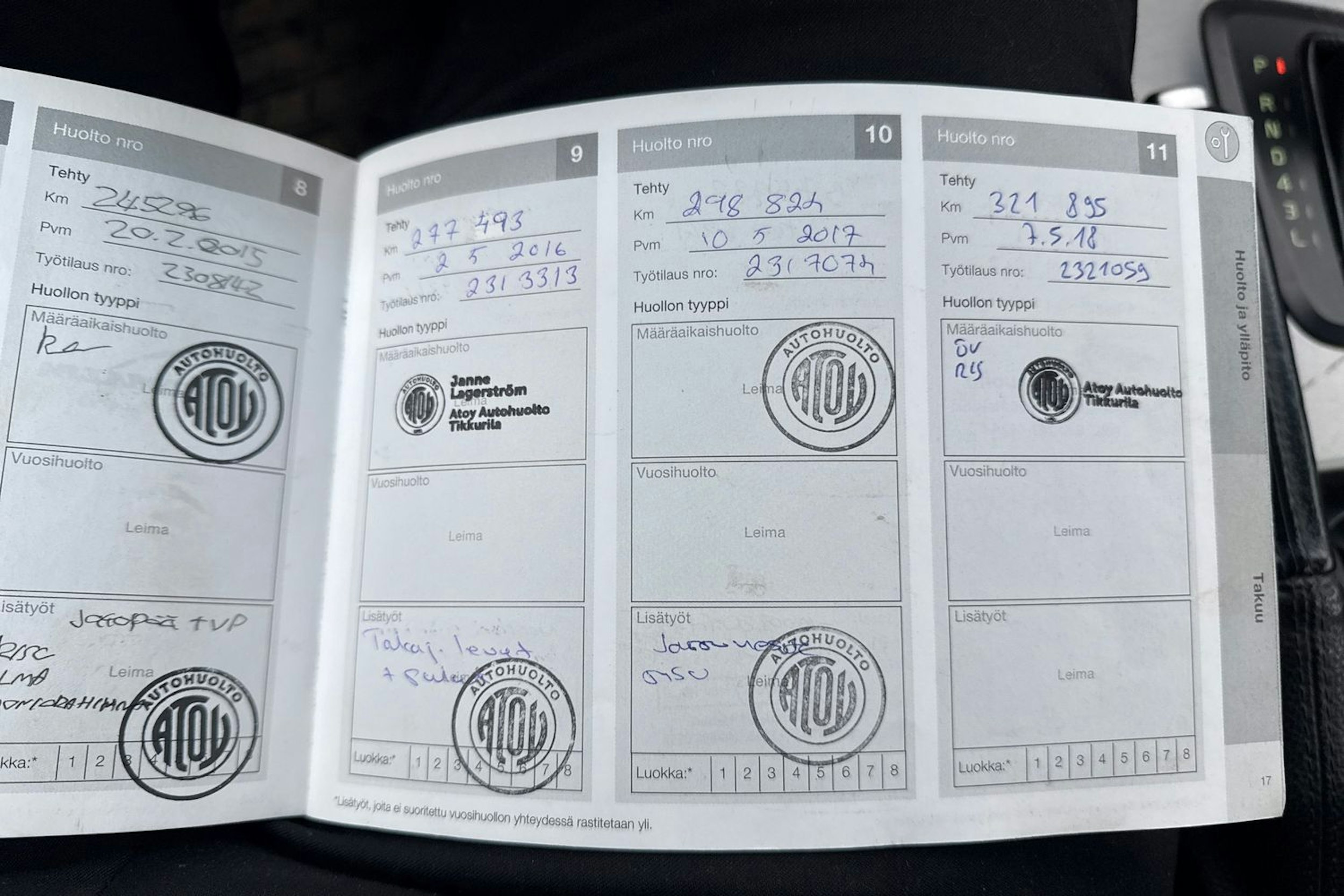 punainen Volvo V70 2006 kuva 31.