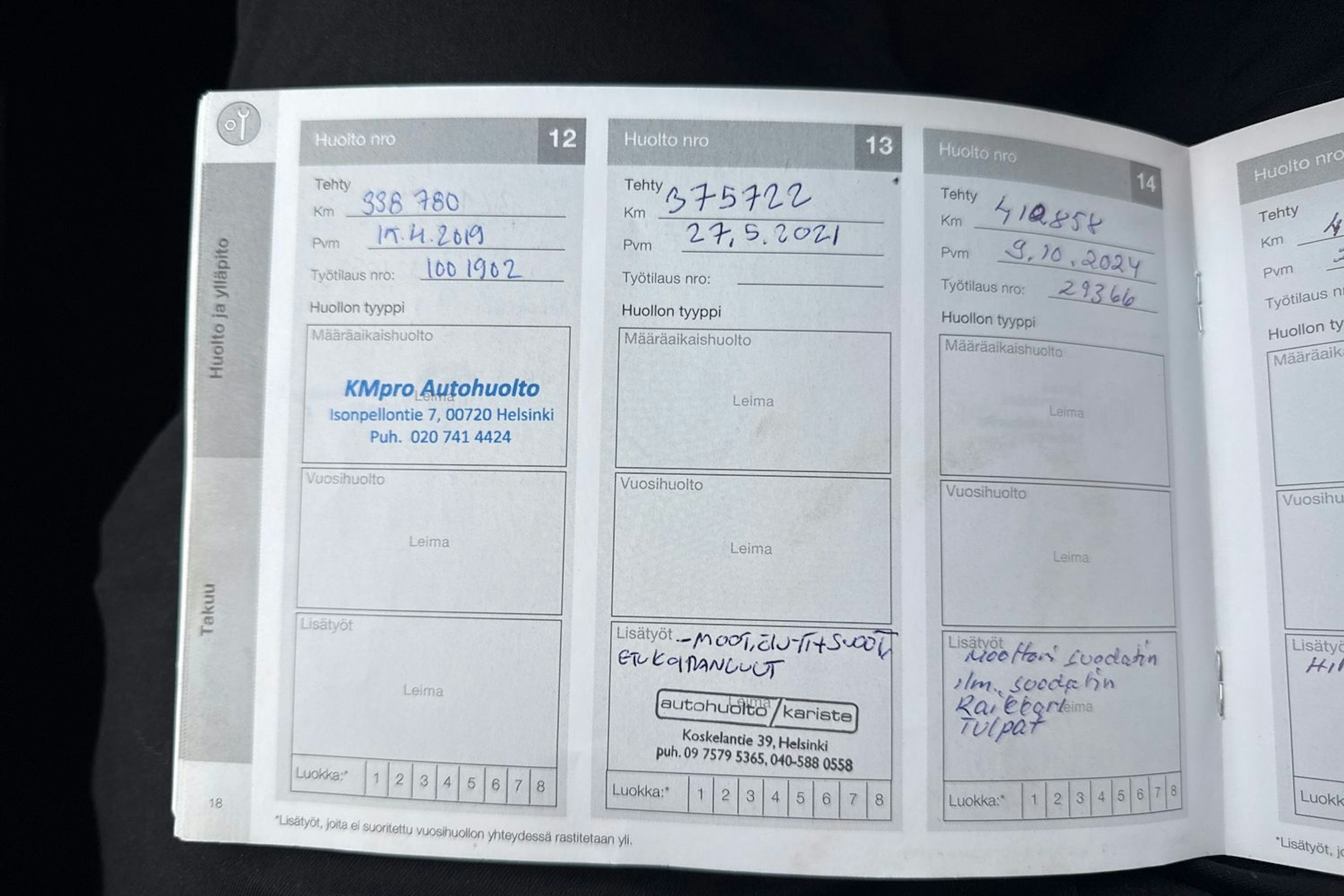 punainen Volvo V70 2006 kuva 32.