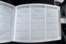 punainen Volvo V70 2006 kuva 33.