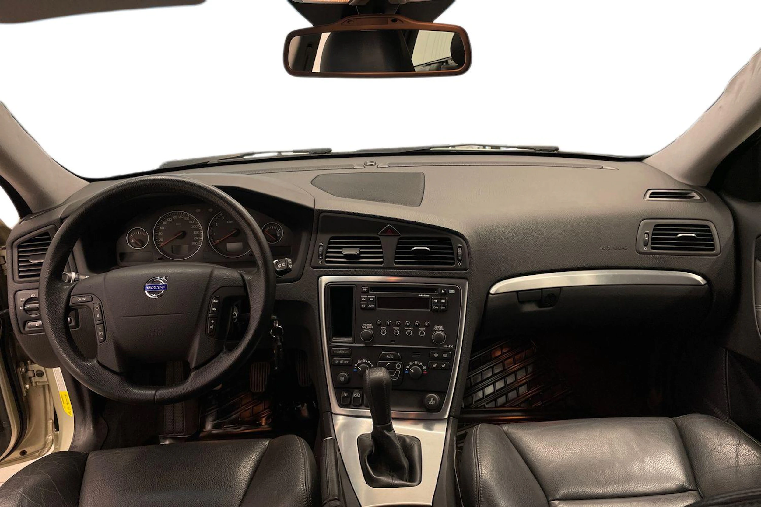 keltainen Volvo V70 2007 kuva 7.
