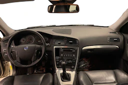 keltainen Volvo V70 2007 kuva 7.
