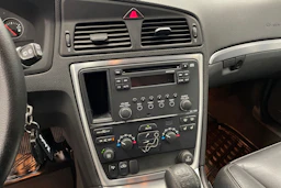 keltainen Volvo V70 2007 kuva 14.