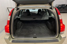 keltainen Volvo V70 2007 kuva 16.