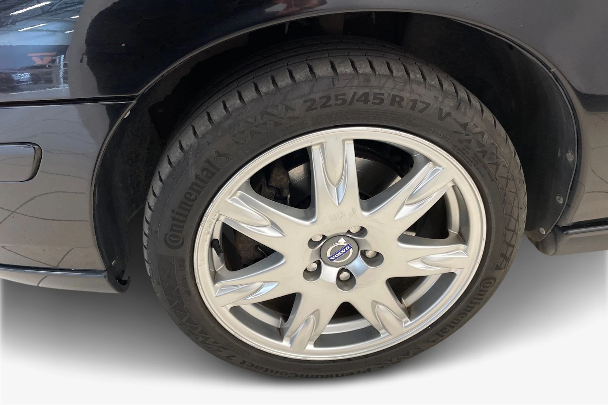 Musta Volvo V70 2007 kuva 12.