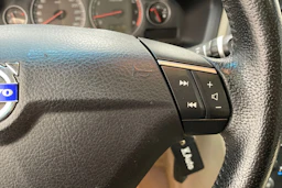 Musta Volvo V70 2007 kuva 16.