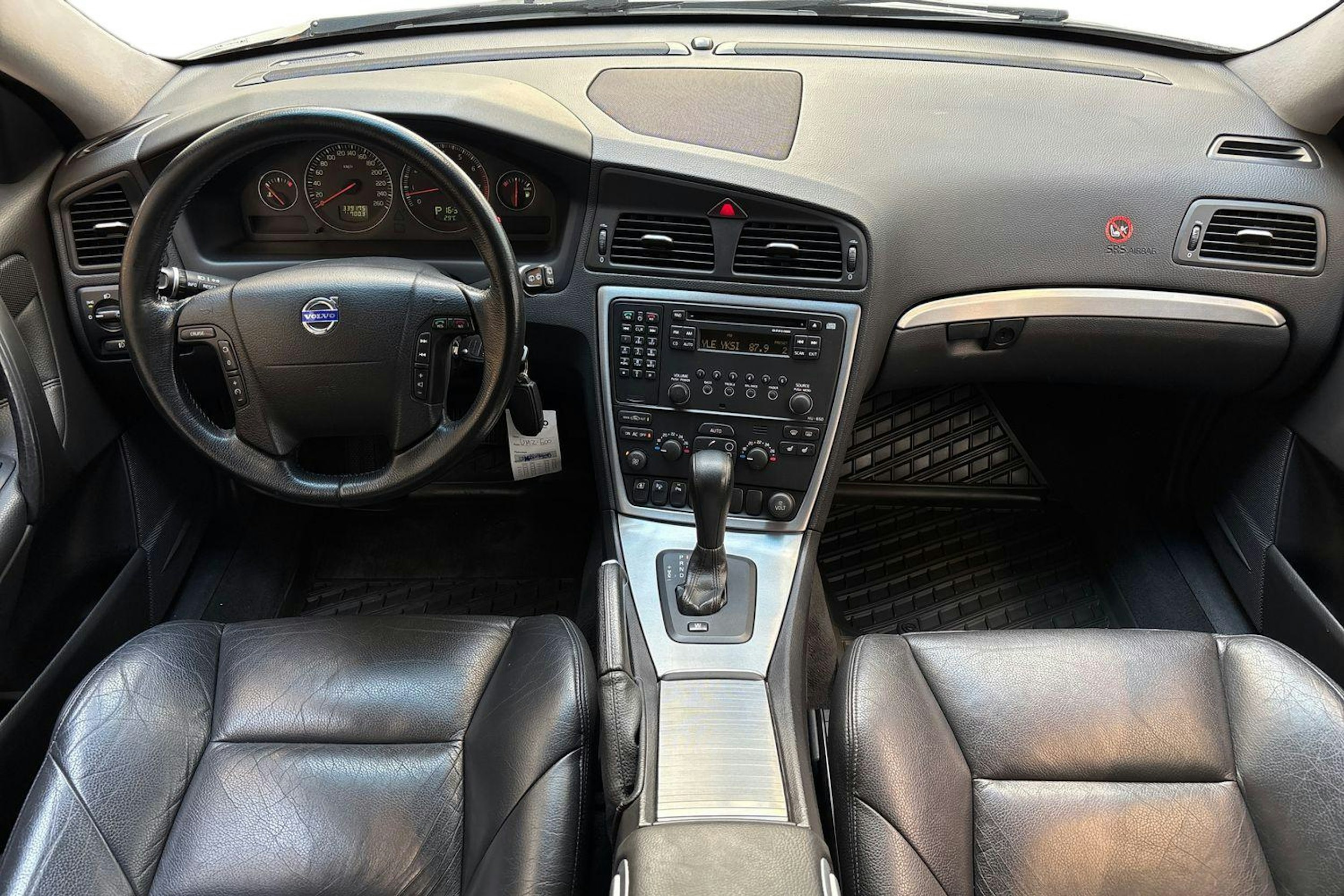 harmaa Volvo V70 2007 kuva 9.