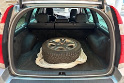 harmaa Volvo V70 2007 kuva 14.