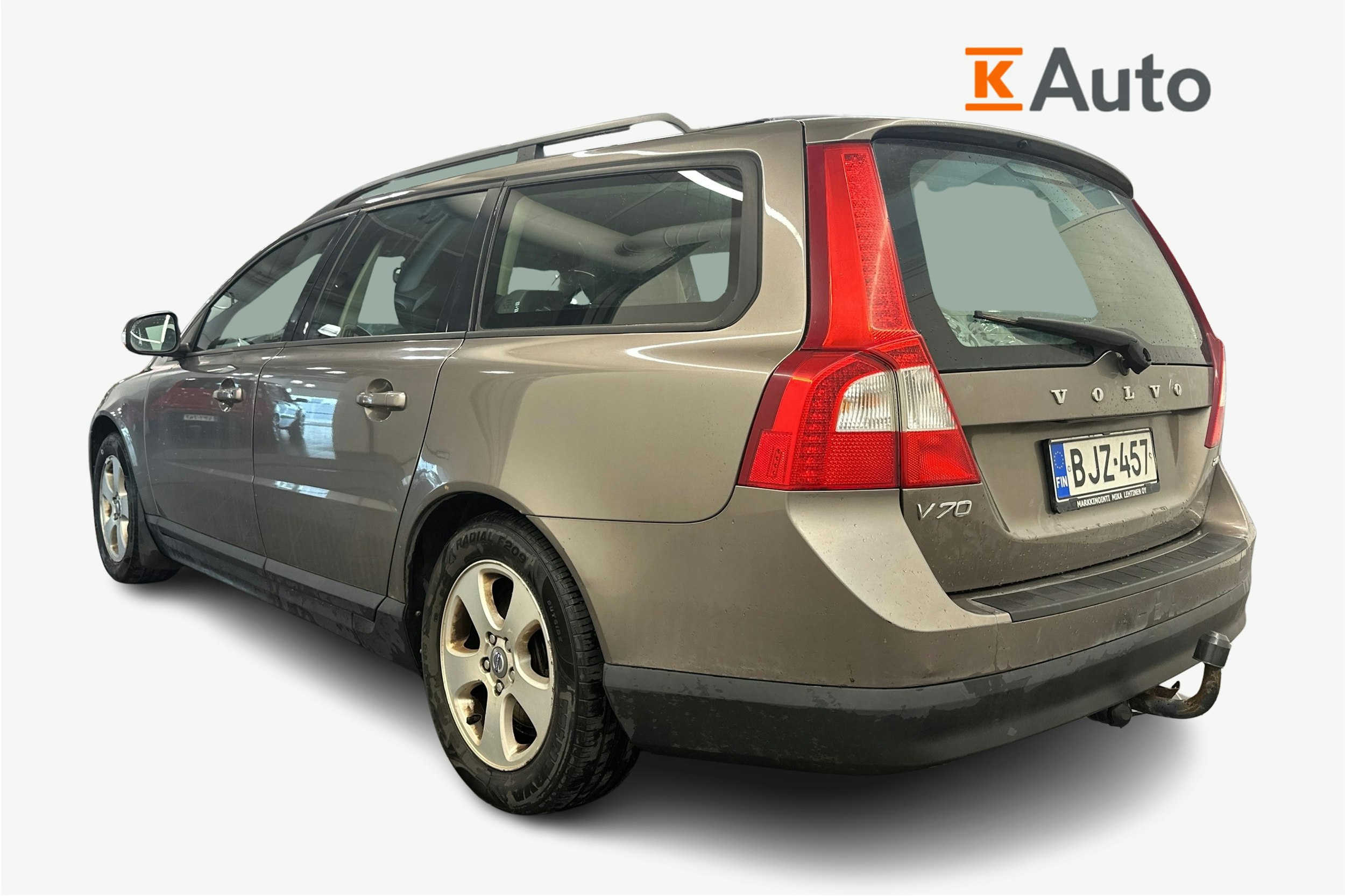 Harmaa Volvo V70 2008 kuva 2.