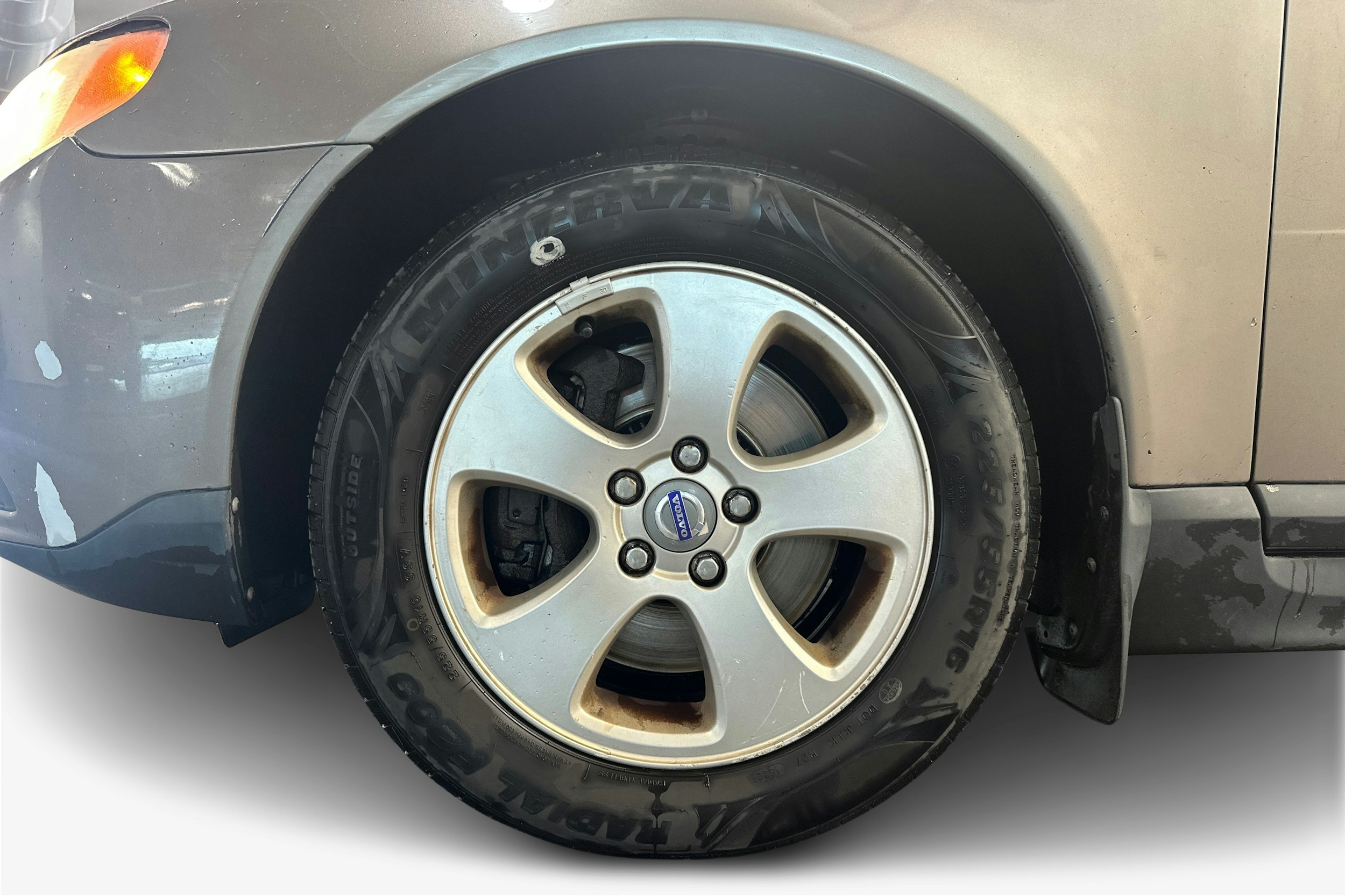 Harmaa Volvo V70 2008 kuva 11.