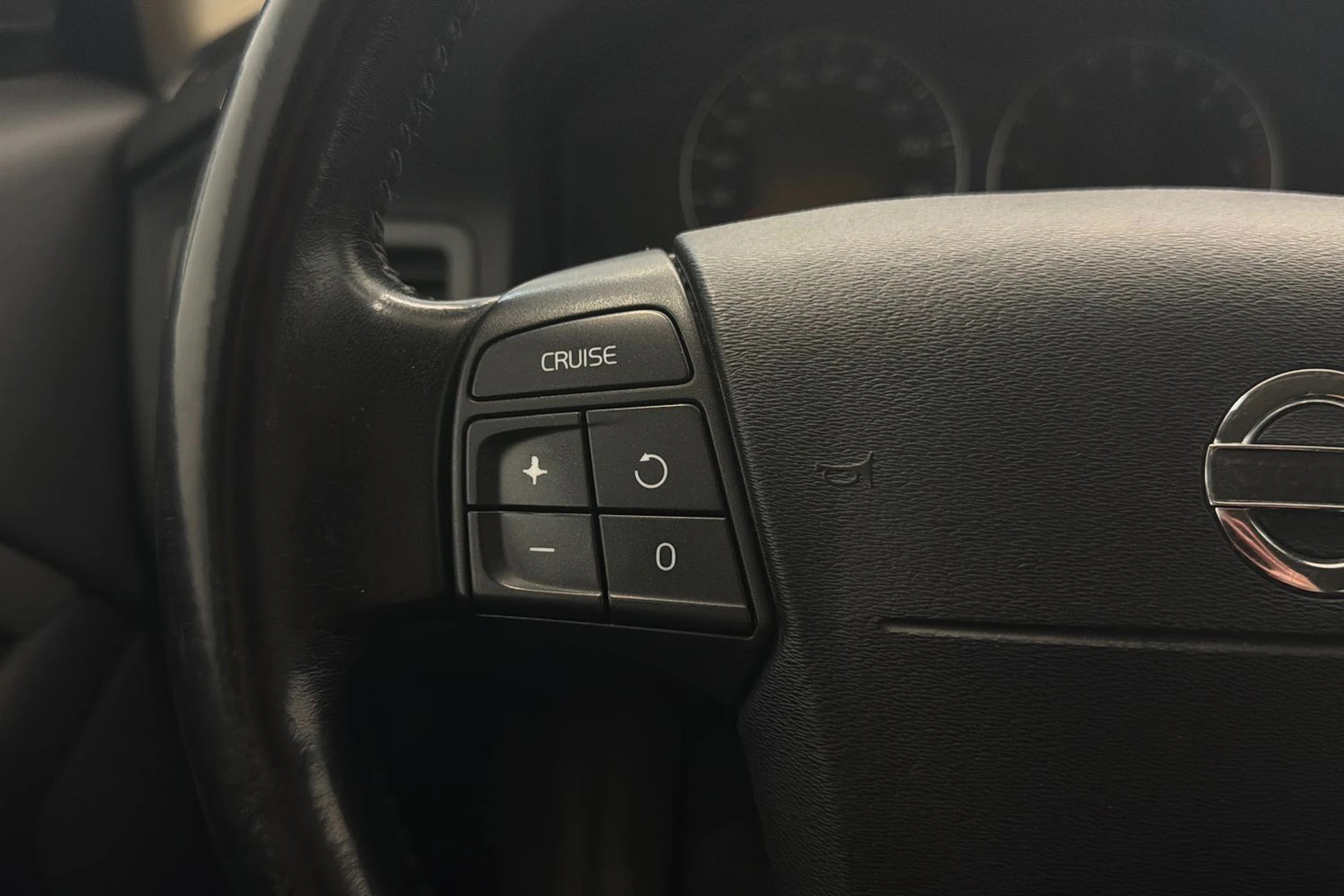 musta Volvo V70 2008 kuva 17.
