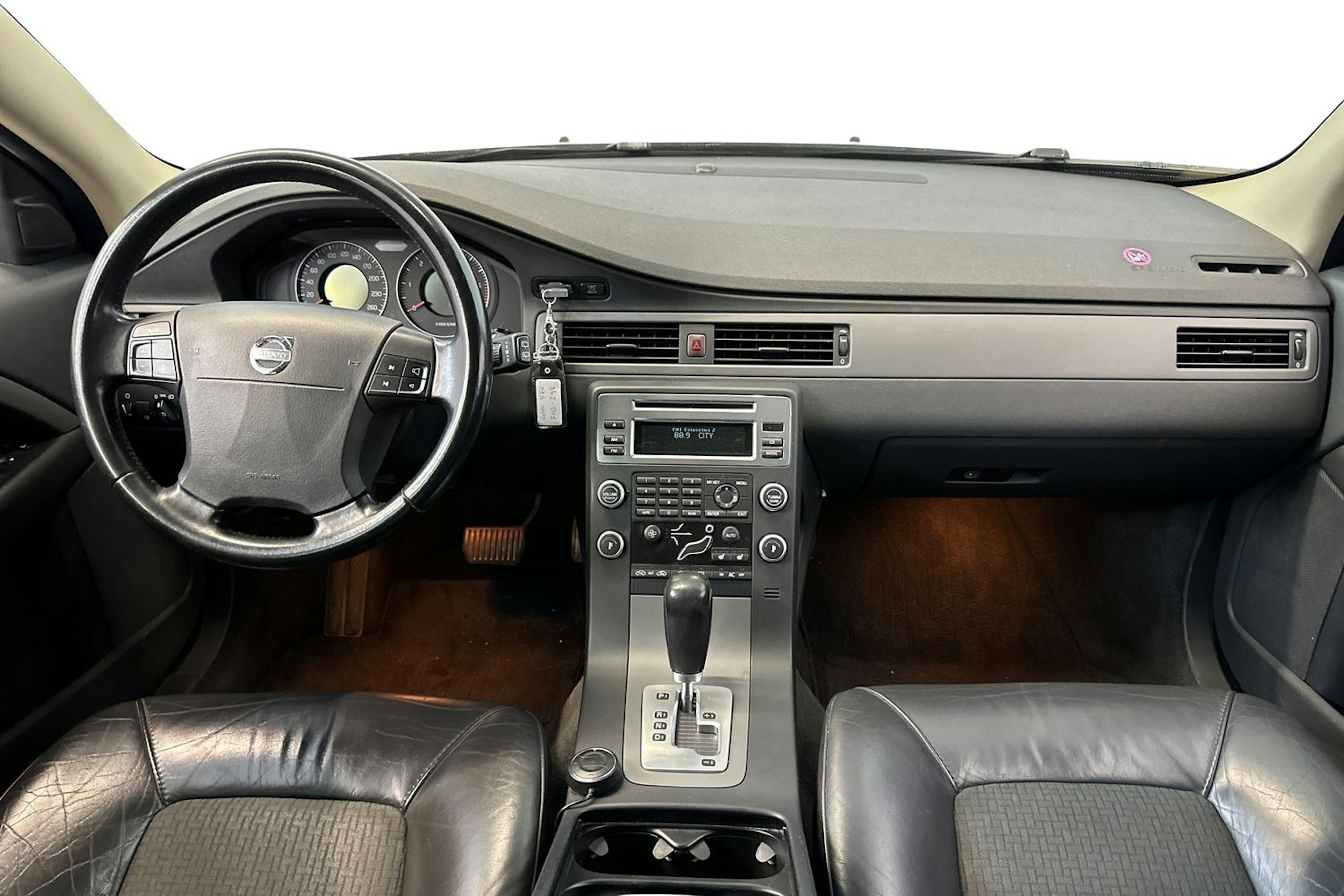 ruskea (beige) Volvo V70 2008 kuva 10.