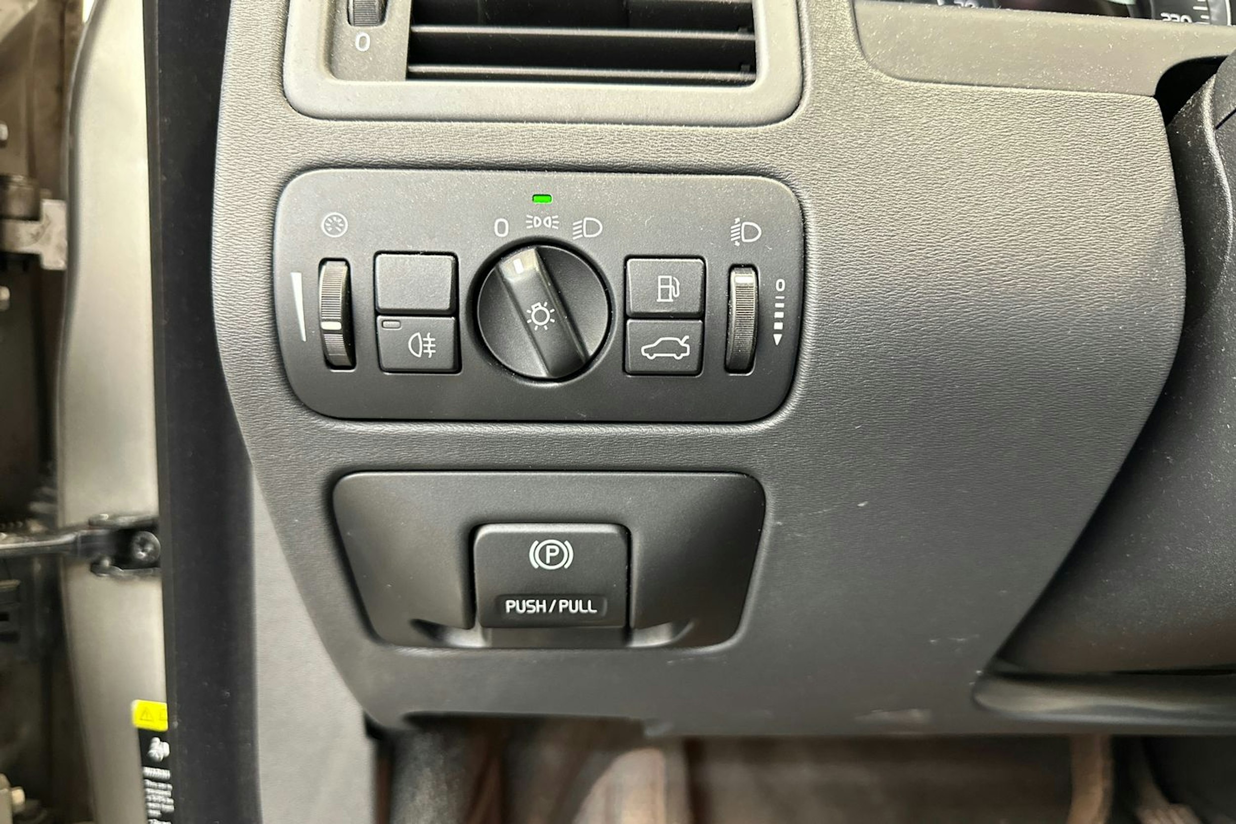 ruskea (beige) Volvo V70 2008 kuva 20.