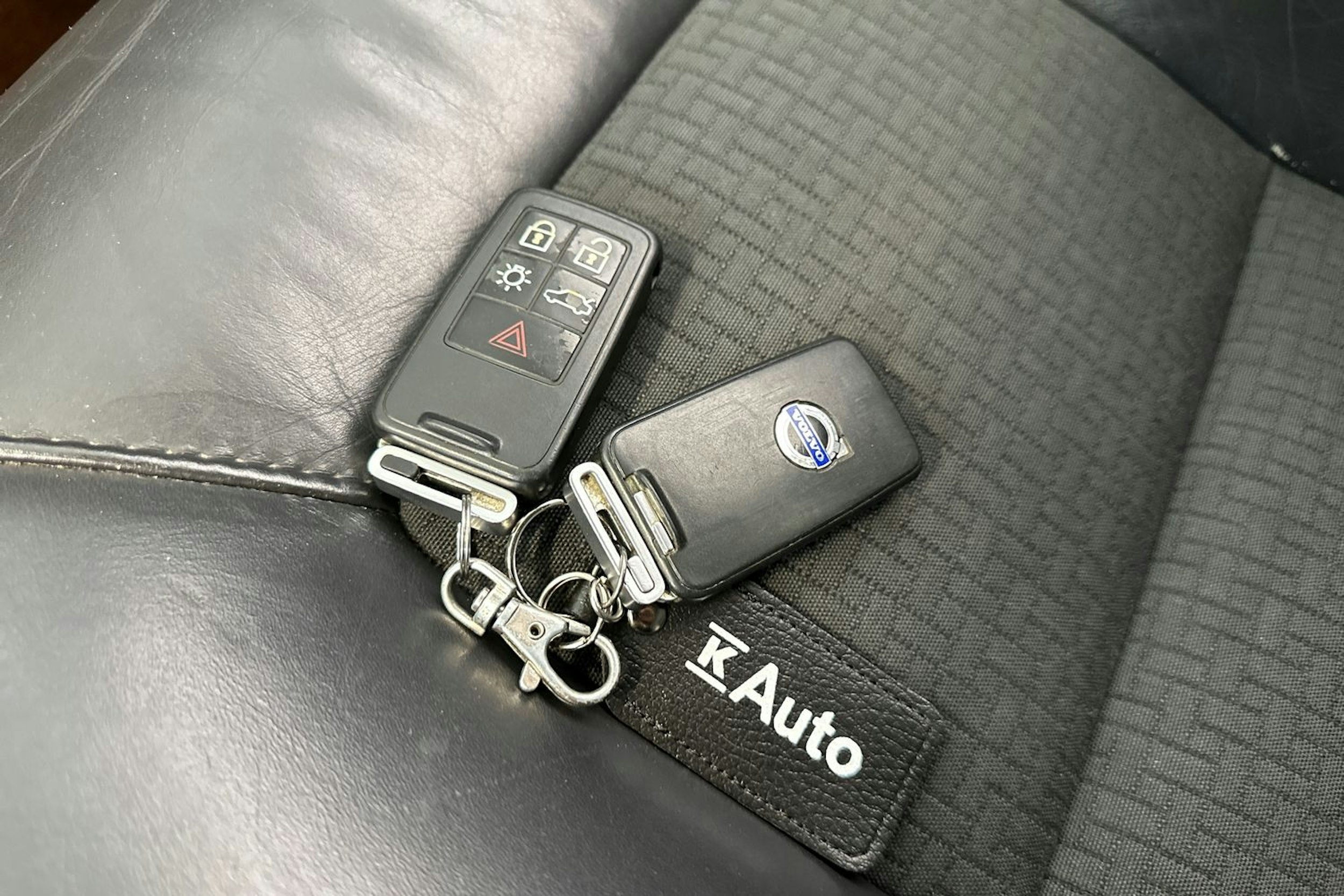 ruskea (beige) Volvo V70 2008 kuva 26.